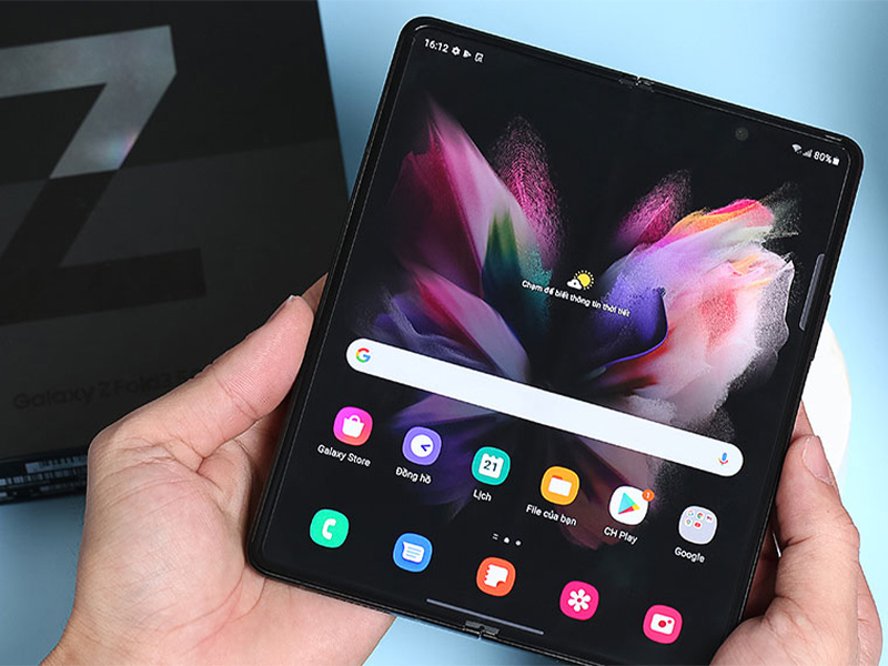 Màn hình cực lớn của Samsung Galaxy Z Fold3